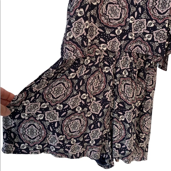 NWT SUN + SHADOW Black + White Split Back Sleeveless Romper Size XS - Picture 5 of 9